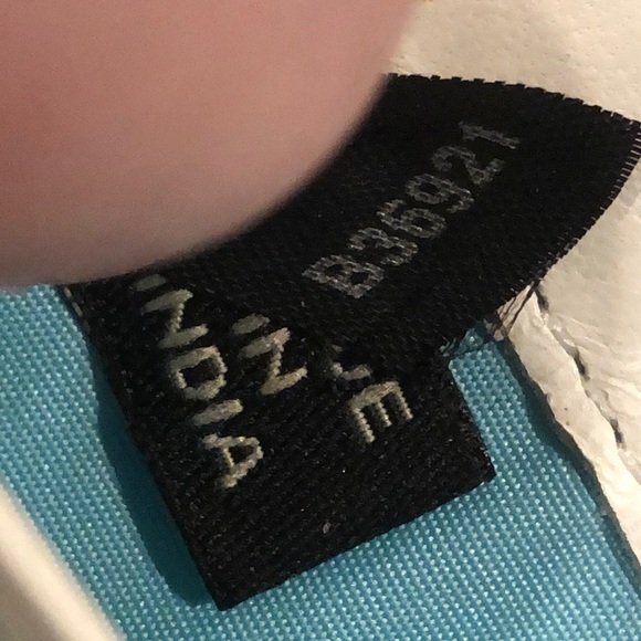 COLE HAAN Ivory Calfskin & Vachetta Leather Long Bifold Wallet Turquoise Lining - Picture 8 of 17